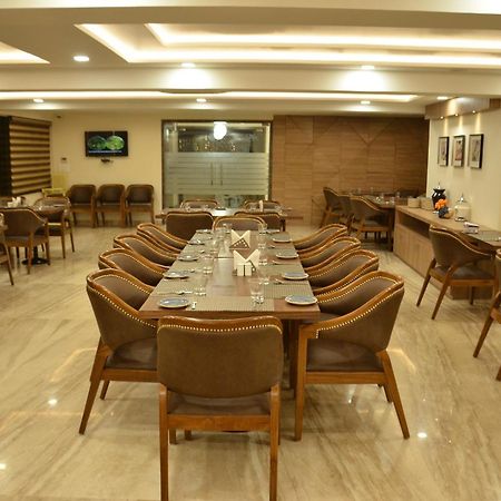 The Ved Mantra Hotel Gwalior Eksteriør billede