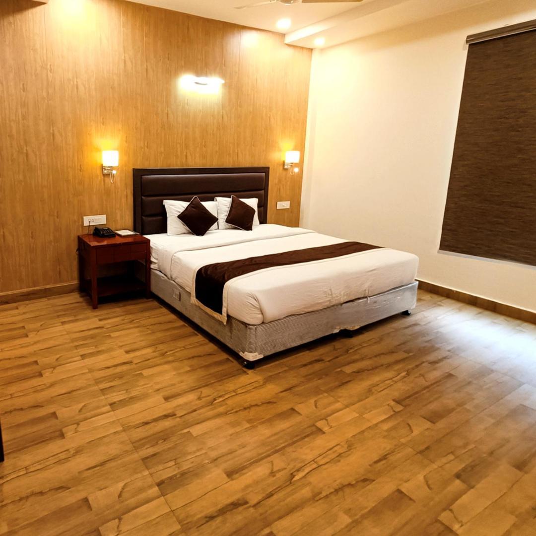 The Ved Mantra Hotel Gwalior Eksteriør billede