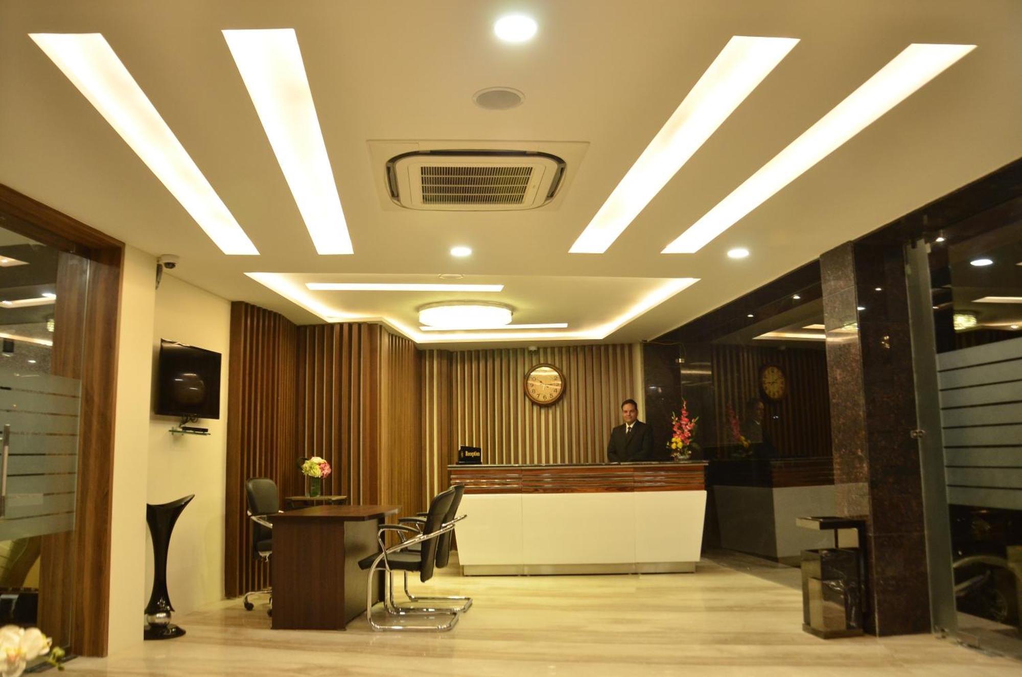 The Ved Mantra Hotel Gwalior Eksteriør billede